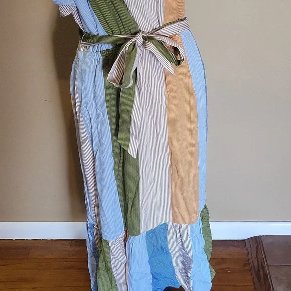 Lauren Conrad Dress - Picture 6 of 14